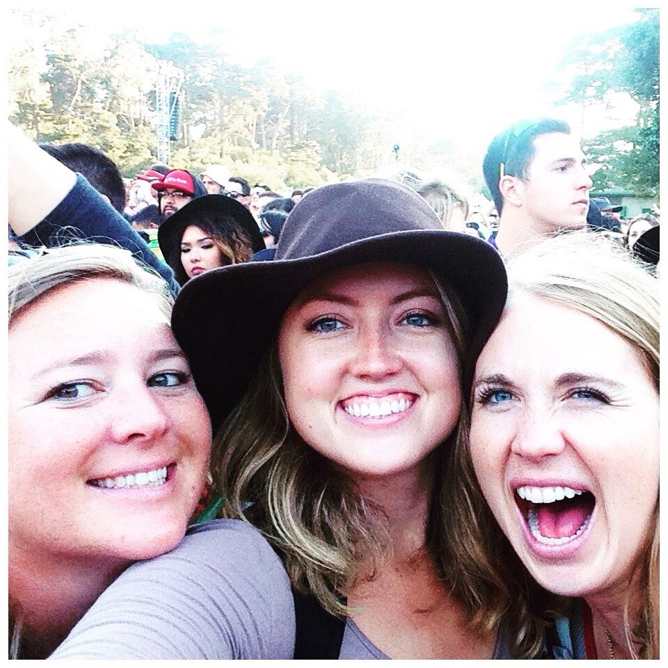 girls at the music fest