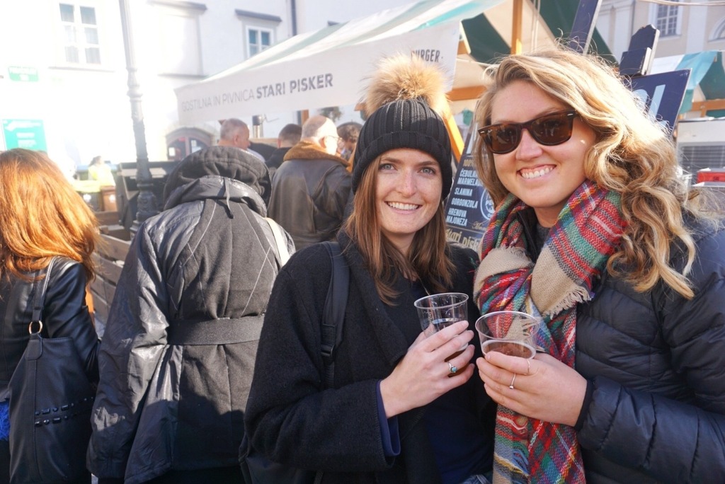 9 Painless Ways to Make Friends While Traveling Solo