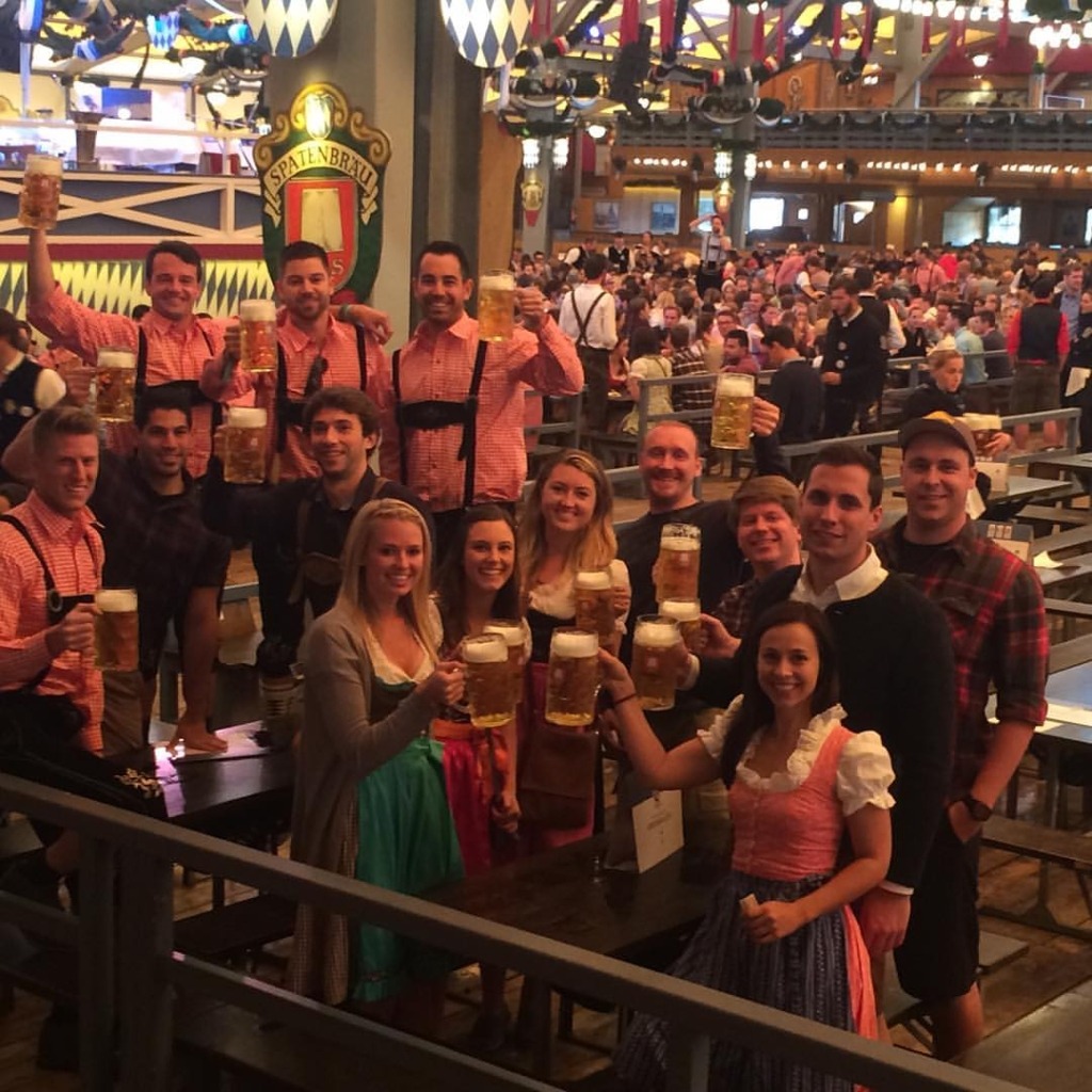 lederhosen and dirndls attire