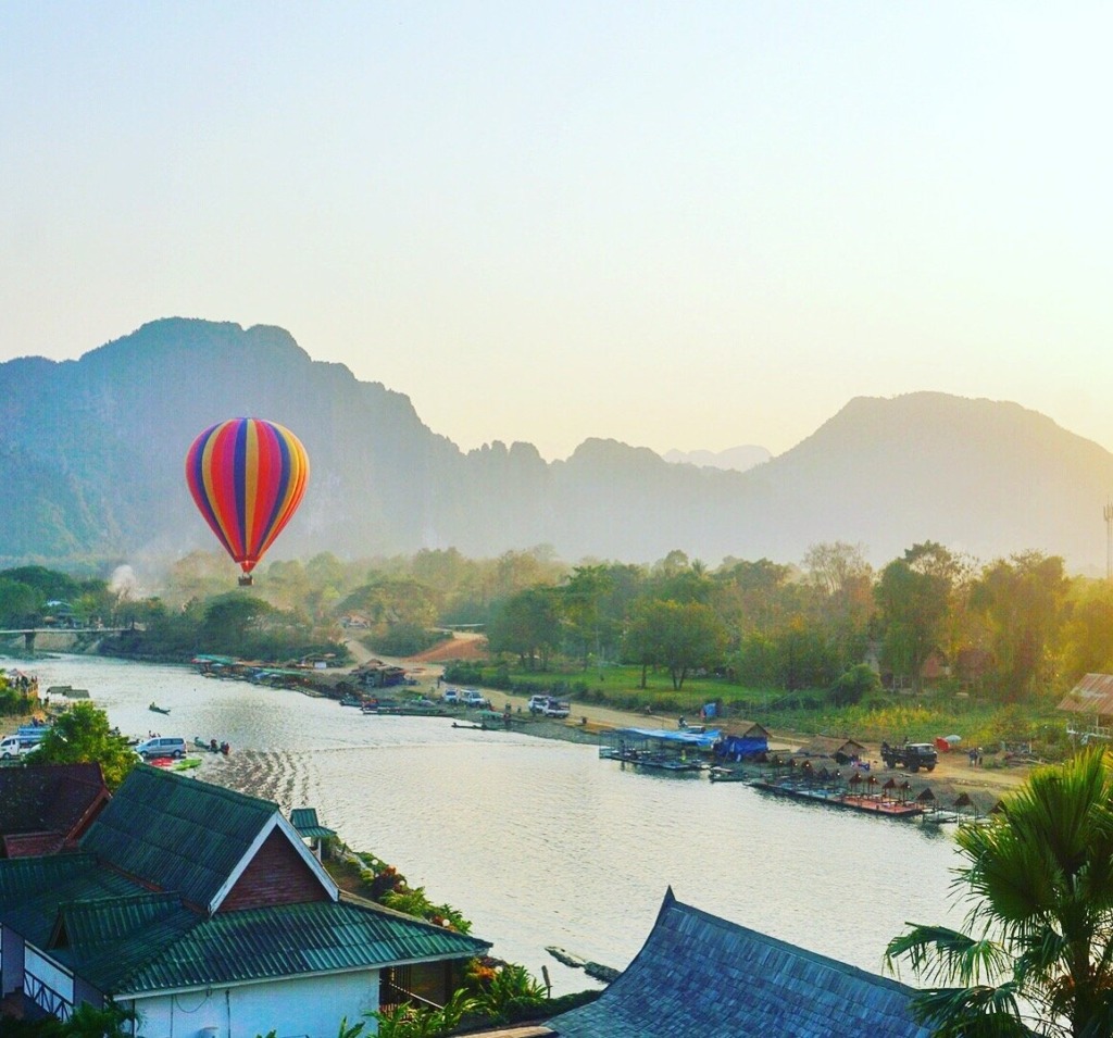 Vang Vieng hot air balloon | Diaries Around the World: 6 MONTHS