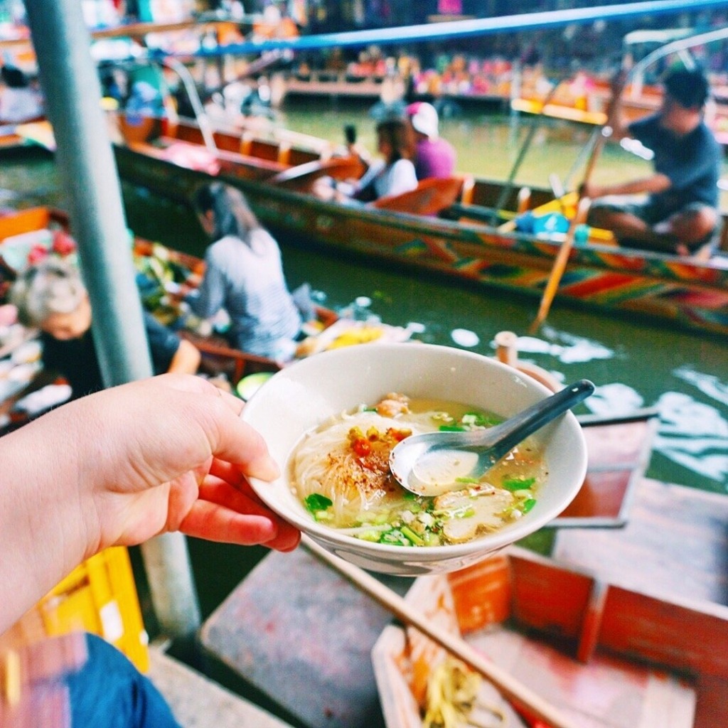 Diaries Around the World: 6 MONTHS - Bangkok Floating Market