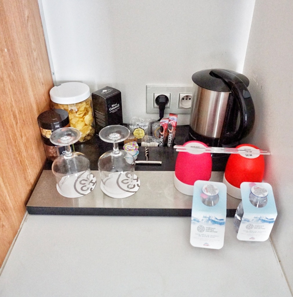 Hotel Chavanel room amenities Hotel Chavanel room amenities