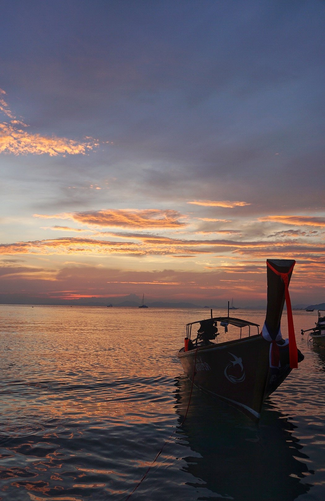 Long tail boat