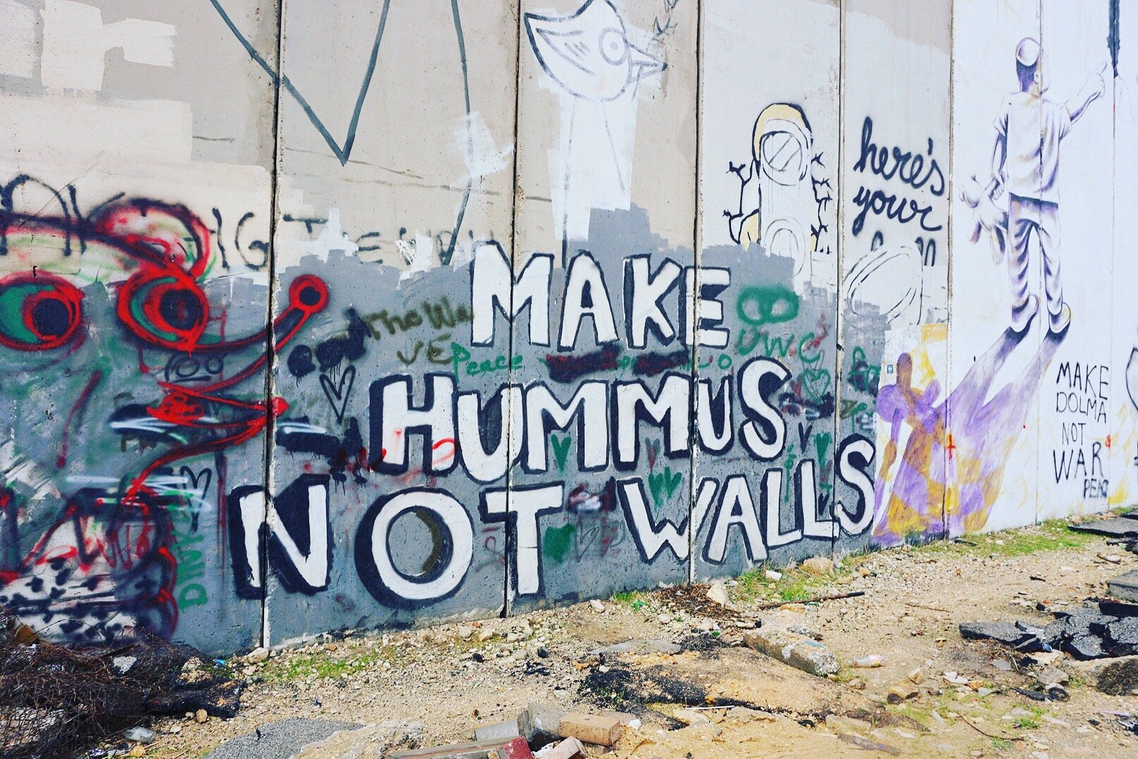 Palestine protesting graffiti art