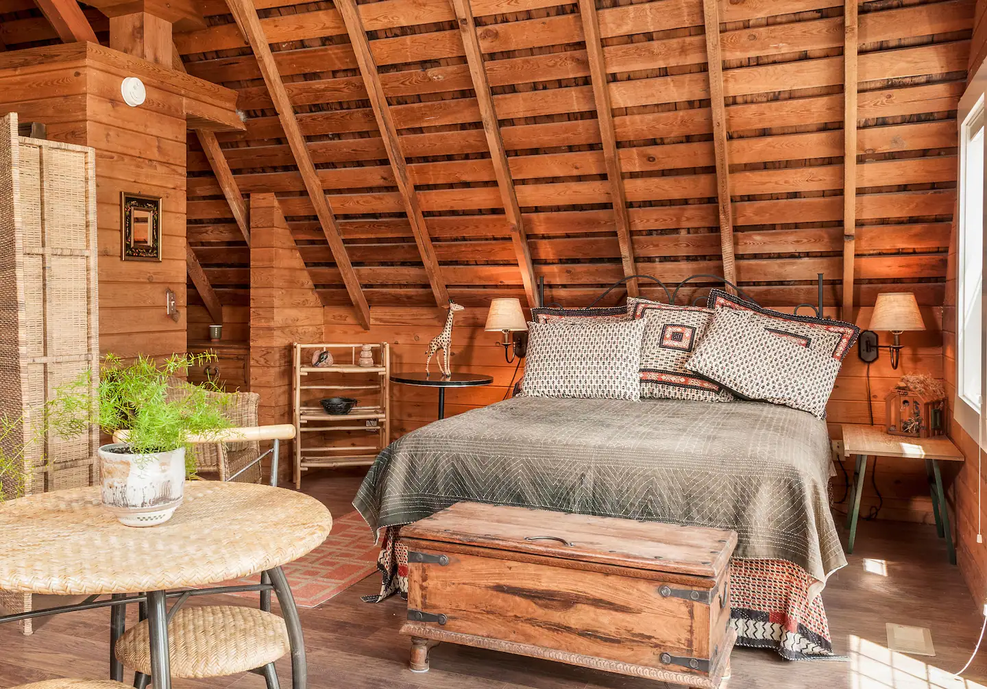 birdnest airbnb - boise