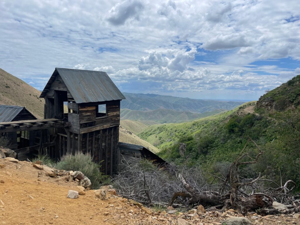 adelmann mine hike