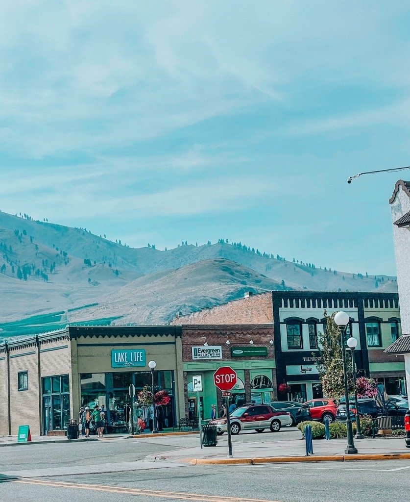 Downtown Chelan - What to Do in Lake Chelan, WA