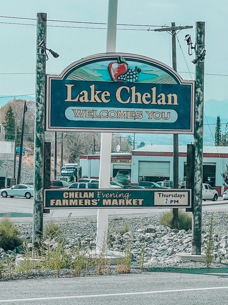 Lake Chelan sign - What to Do in Lake Chelan, WA