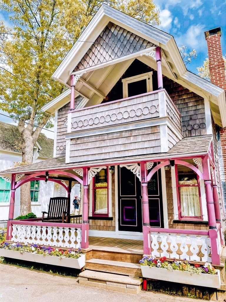 gingerbread cottage Oak Bluffs