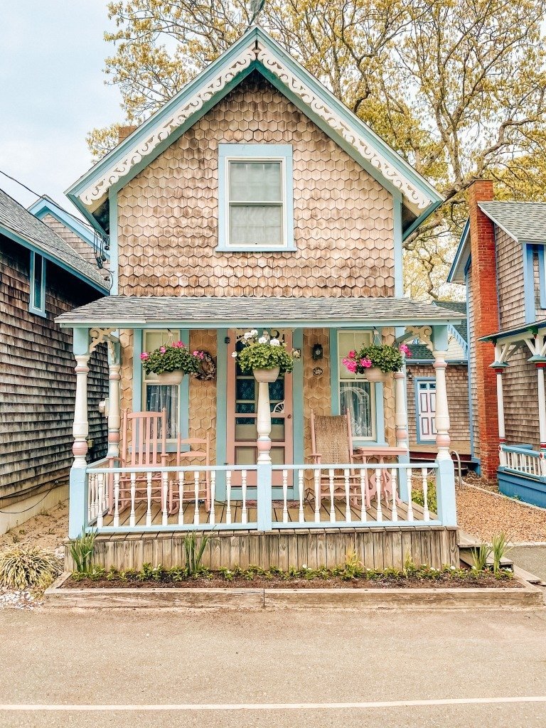 gingerbread cottages in Oak Bluffs