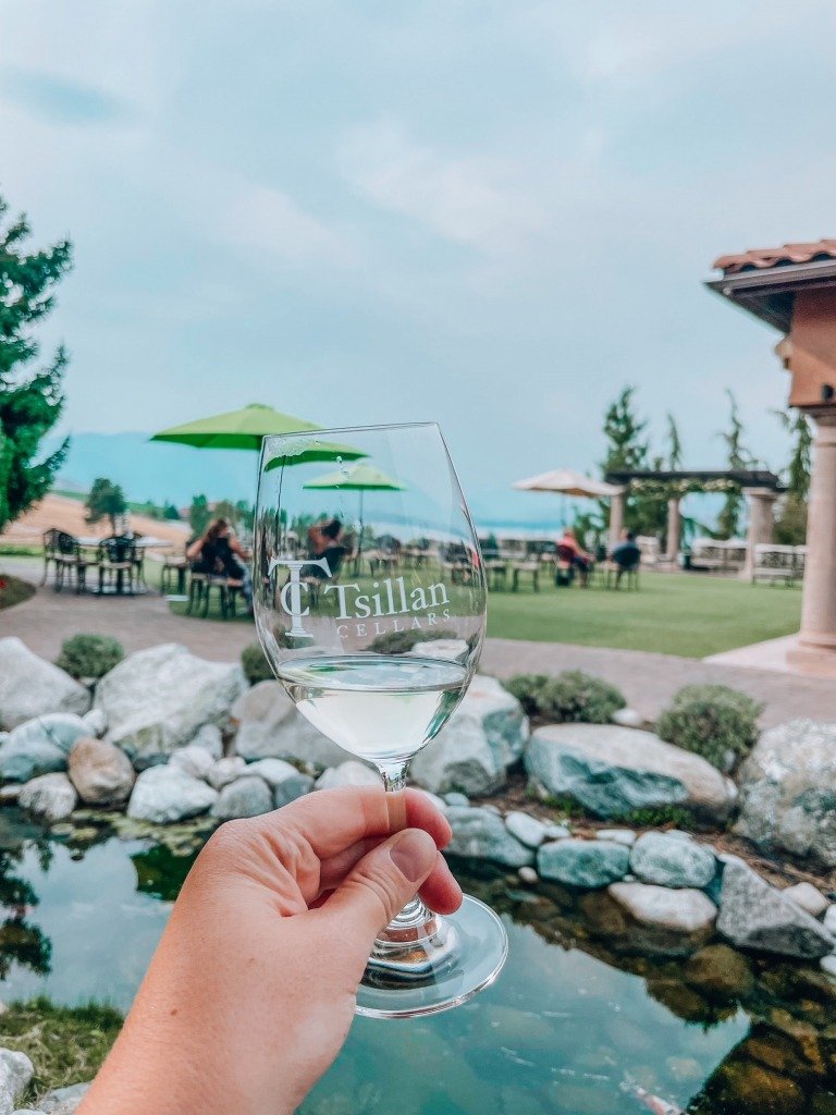 Tsillan Cellars wine tasting