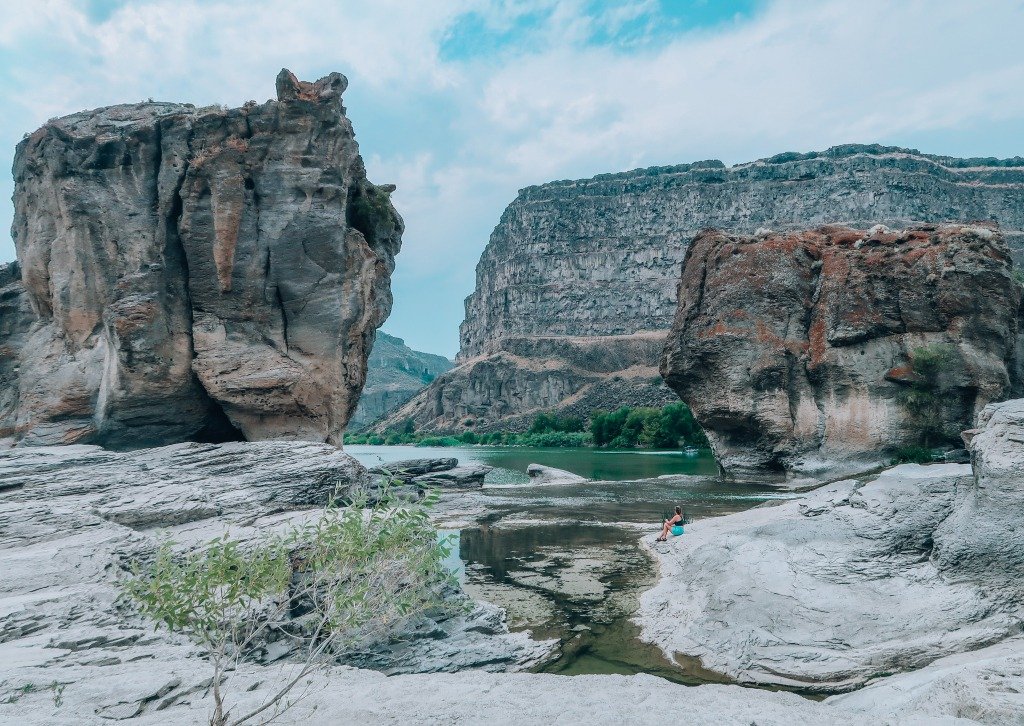 A Guide to Kayaking to Shoshone Falls