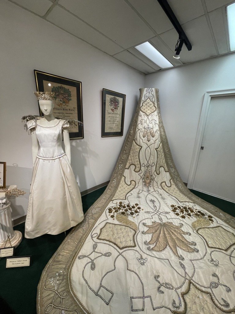 Mobile_mardi_gras_musuem_4 Inside Mardi Gras Museum