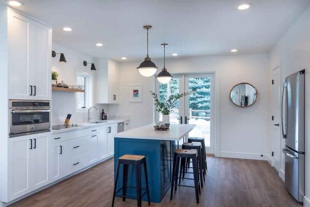 Clean Luxury Apartment in Warm Springs