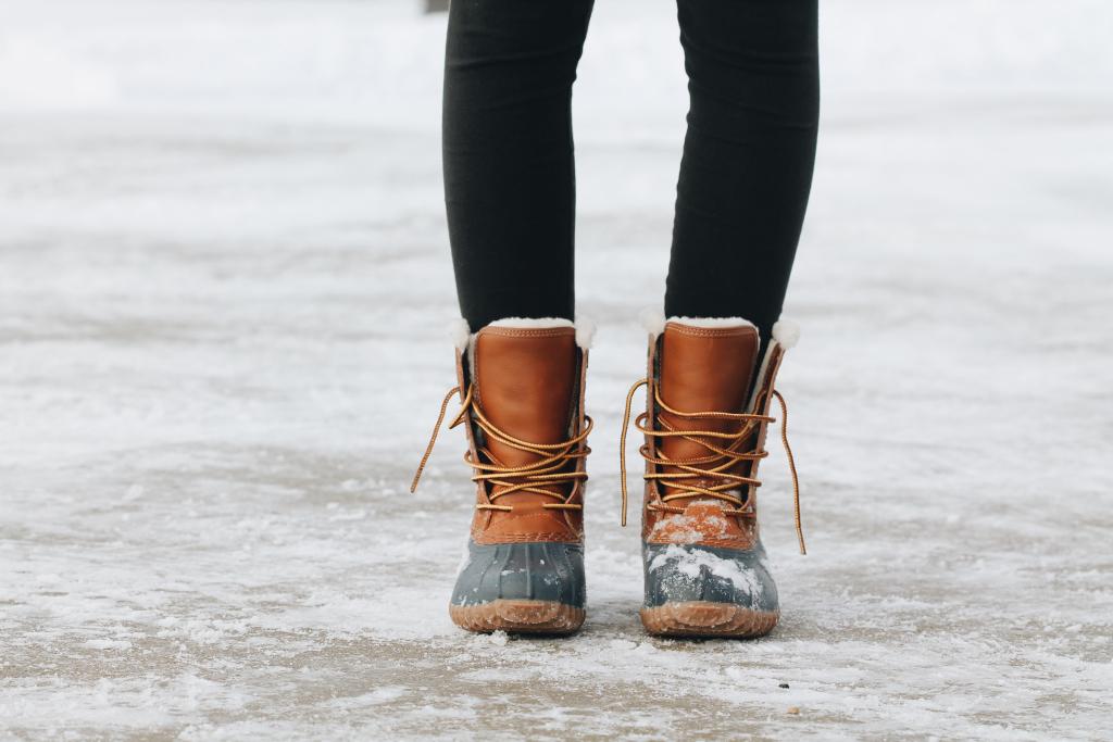 16 Winter Car Camping Essentials