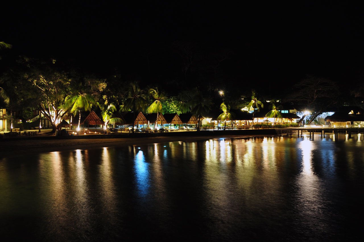 El Nido at night