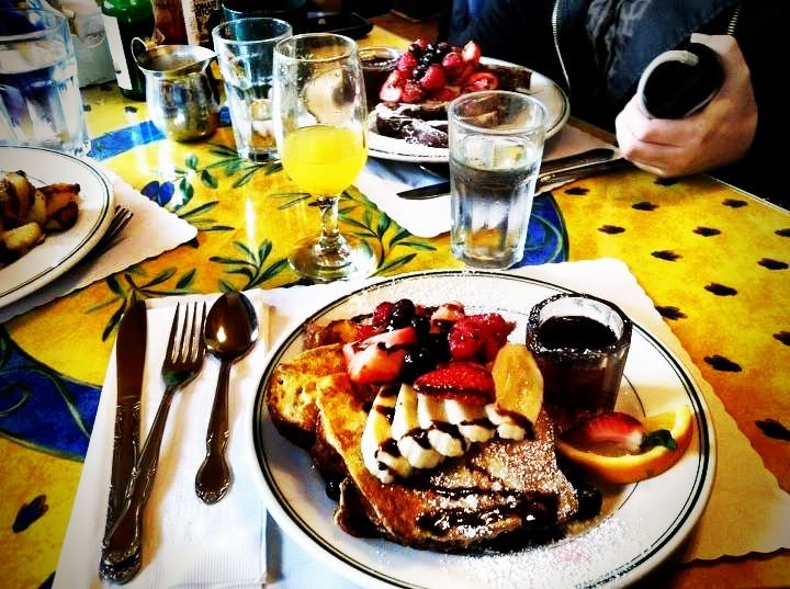 Cafe Trieste Ultimate Guide to Exploring San Francisco: North Beach | Traveling Spud