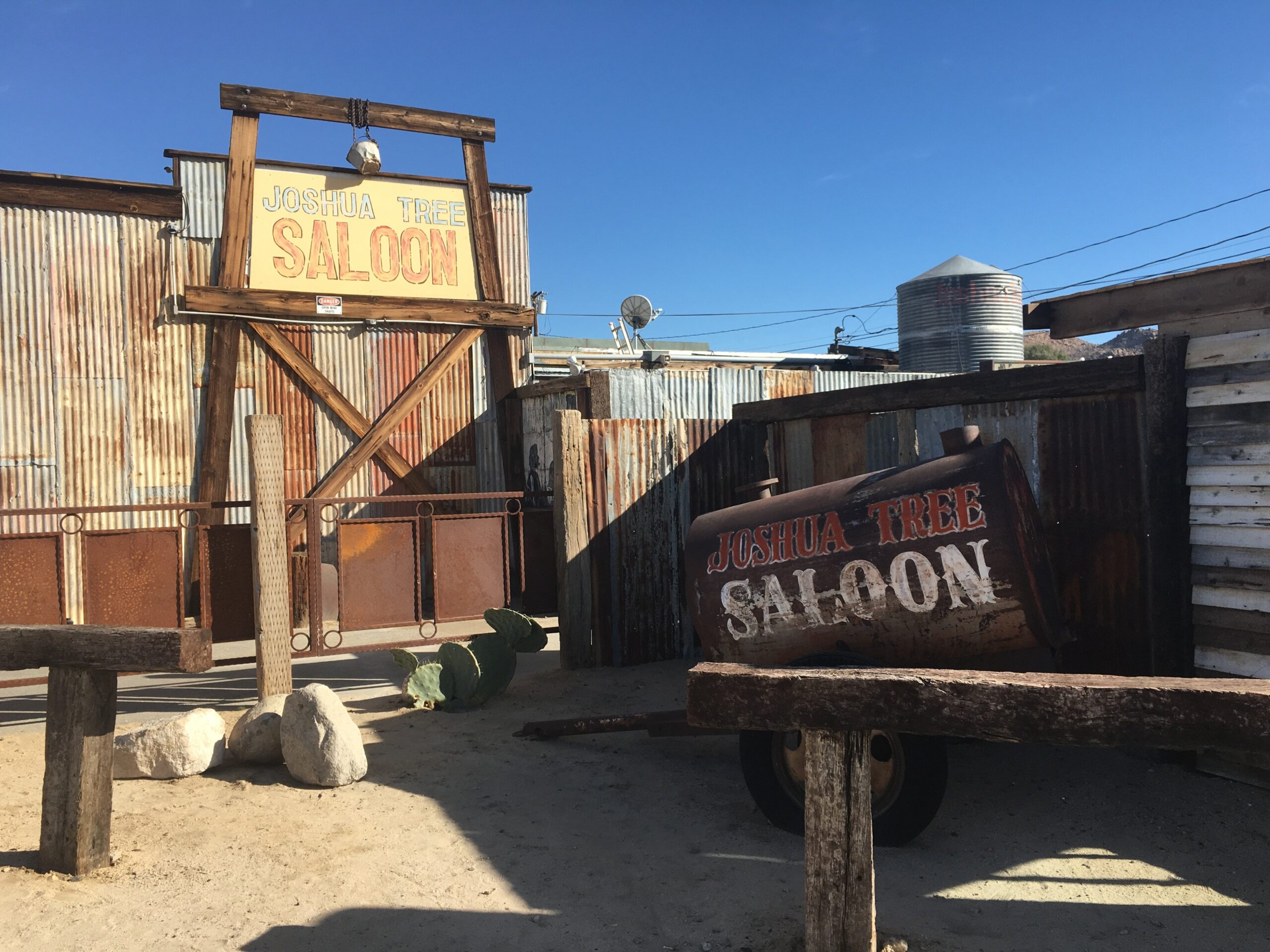 Town of Joshua Tree 8 Things to Do in Joshua Tree National Park | Traveling Spud