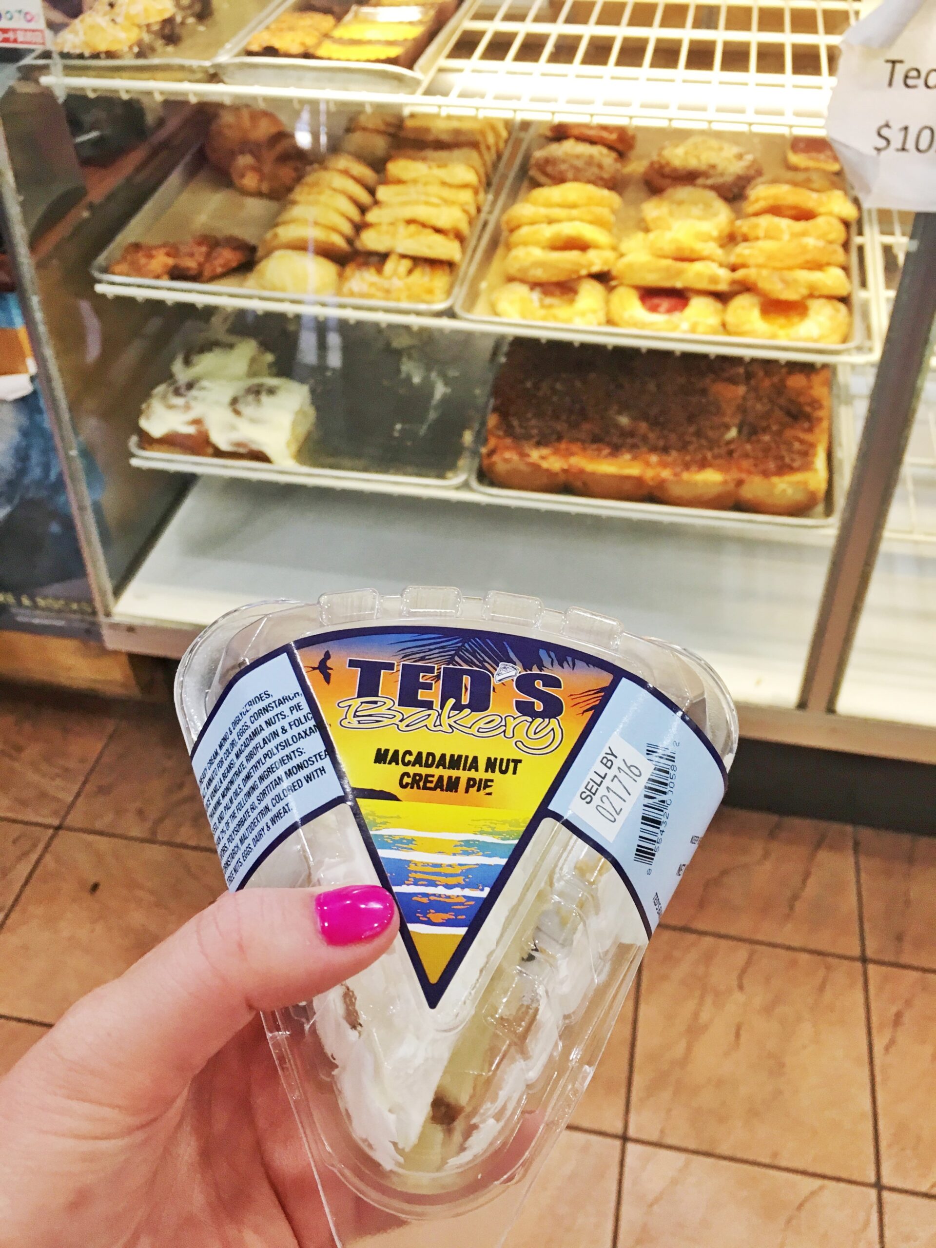 Ted’s Bakery Traveling Solo in Oahu with the Lokely App | Traveling Spud