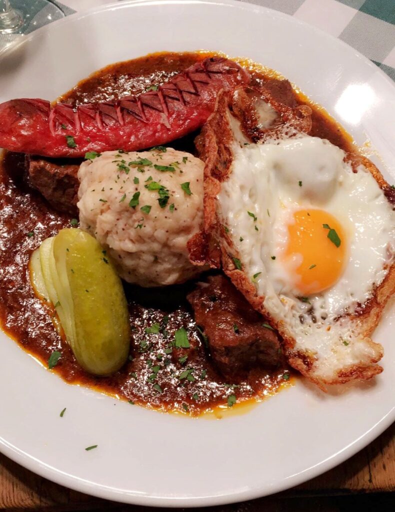 Nashmarkt - Diaries From Around the World: 1 Month