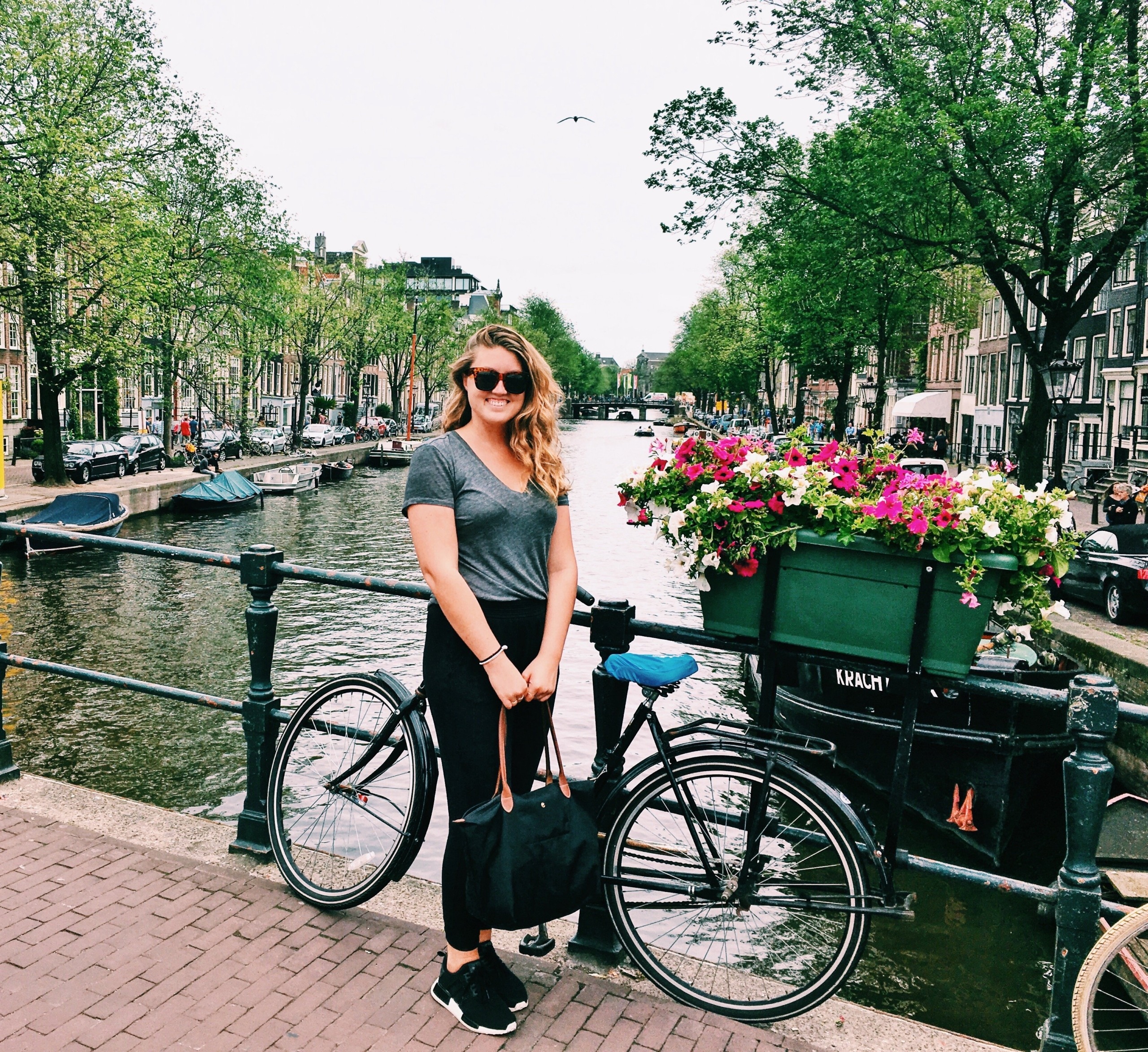 HOW I SAVED $35,000 TO TRAVEL THE WORLD