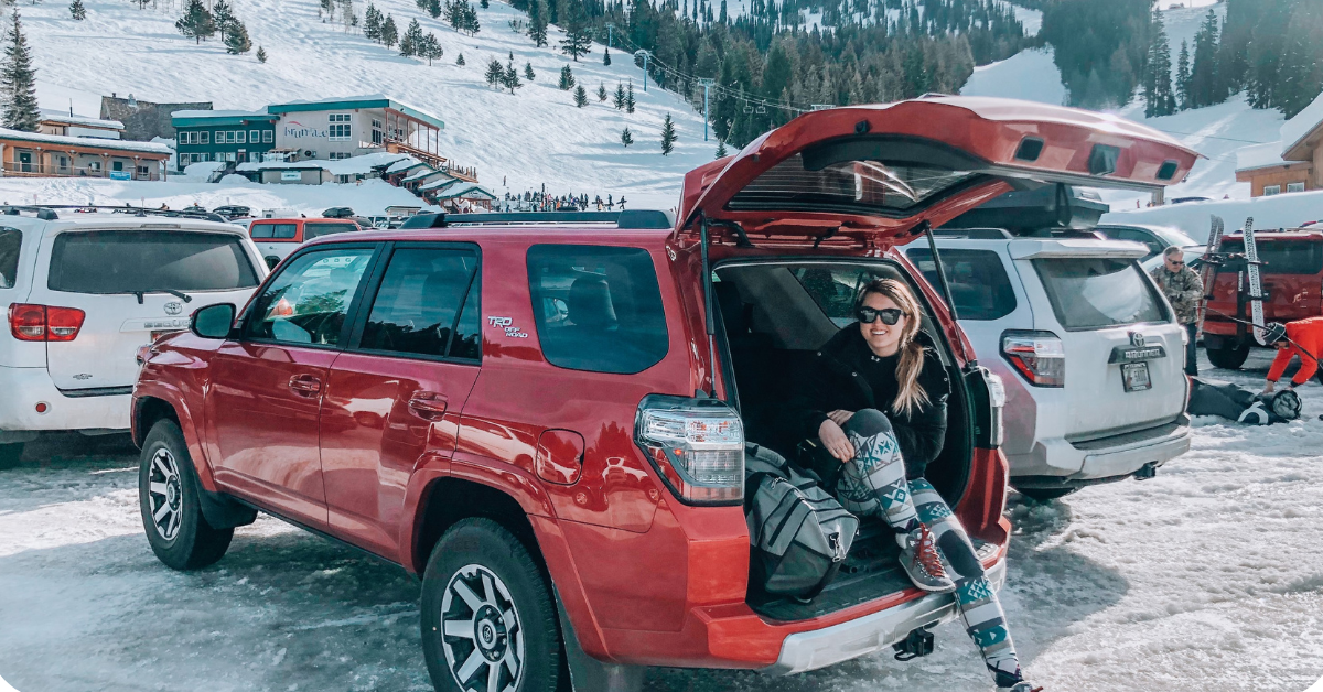 What to Pack for a Ski Trip: Essentials for the Slopes and Apres-Ski