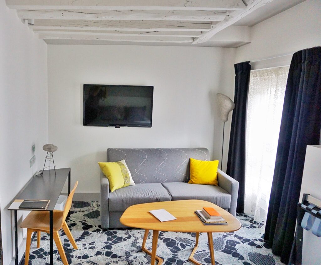 Hotel Chavanel room review