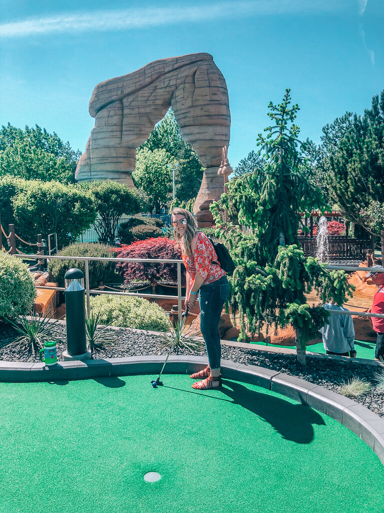 wahooz mini golf